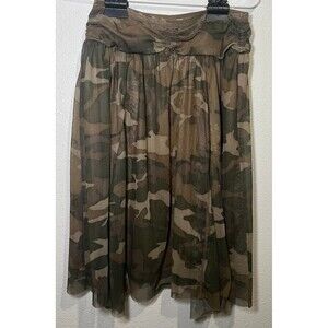 Xhiliration camo skirt size‎ small